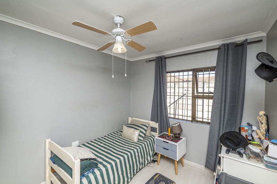 3 Bedroom Property for Sale in Uitzicht Western Cape